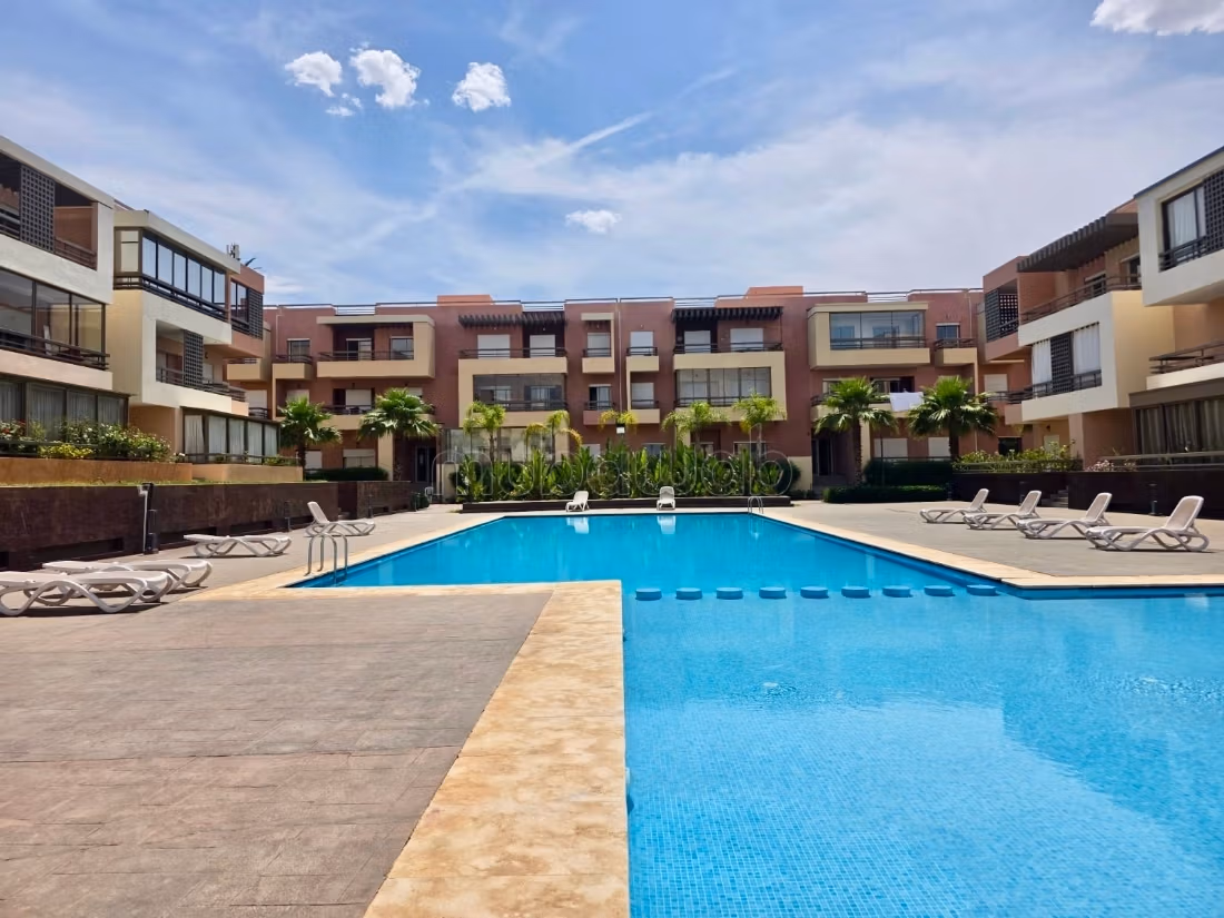 Magnifique appartement à l'achat à Agdal boulevard M6.
Surface de 98 m².
Piscine, climatisation — 6