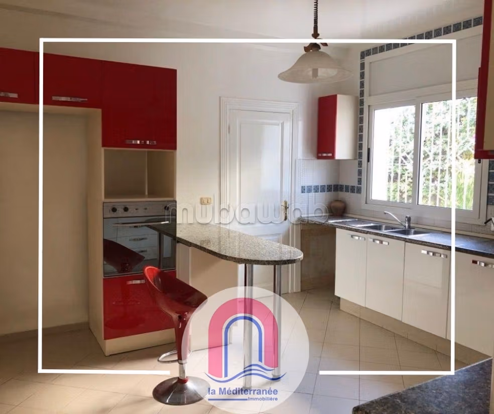 A vendre villa s6 avec piscine à Marsa Nassim