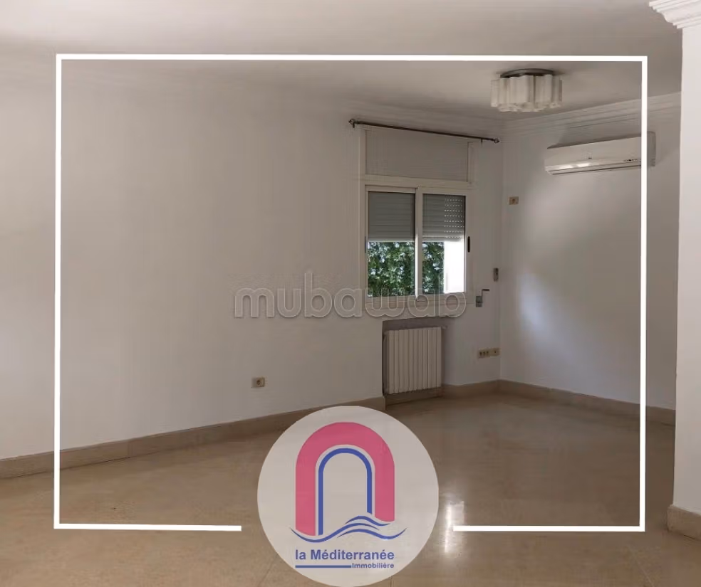 A vendre villa s6 avec piscine à Marsa Nassim