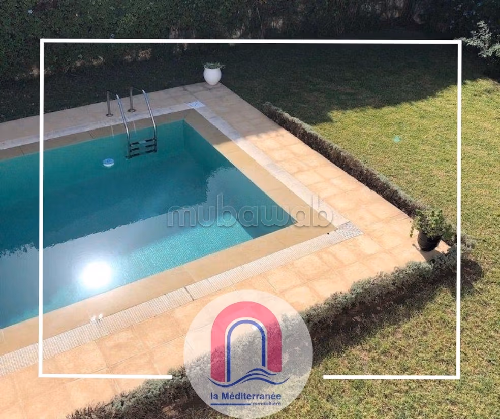 A vendre villa s6 avec piscine à Marsa Nassim