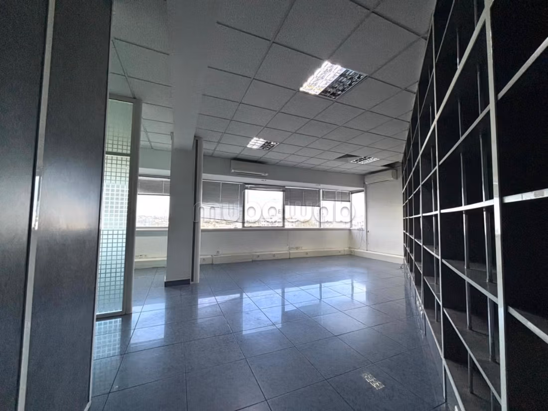 Office plateau angle 181m stunning view