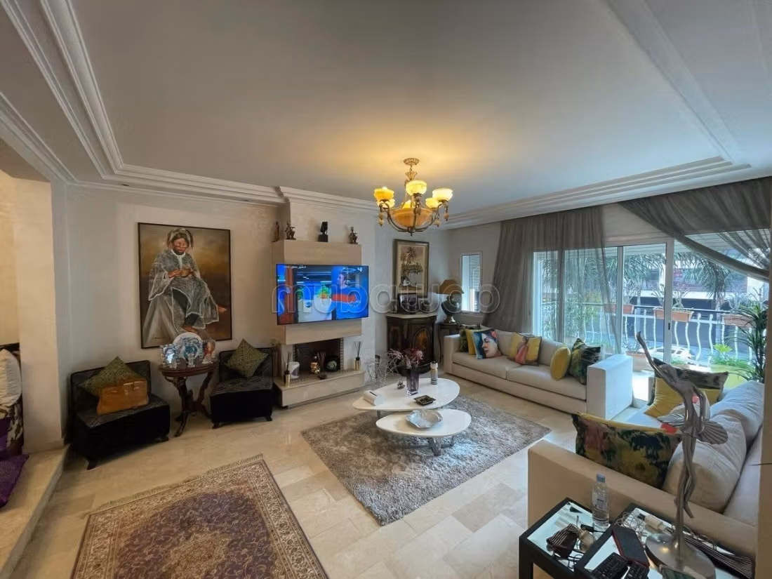 Très bel Aparrtement 260 M2 avec terrasse 
Racine