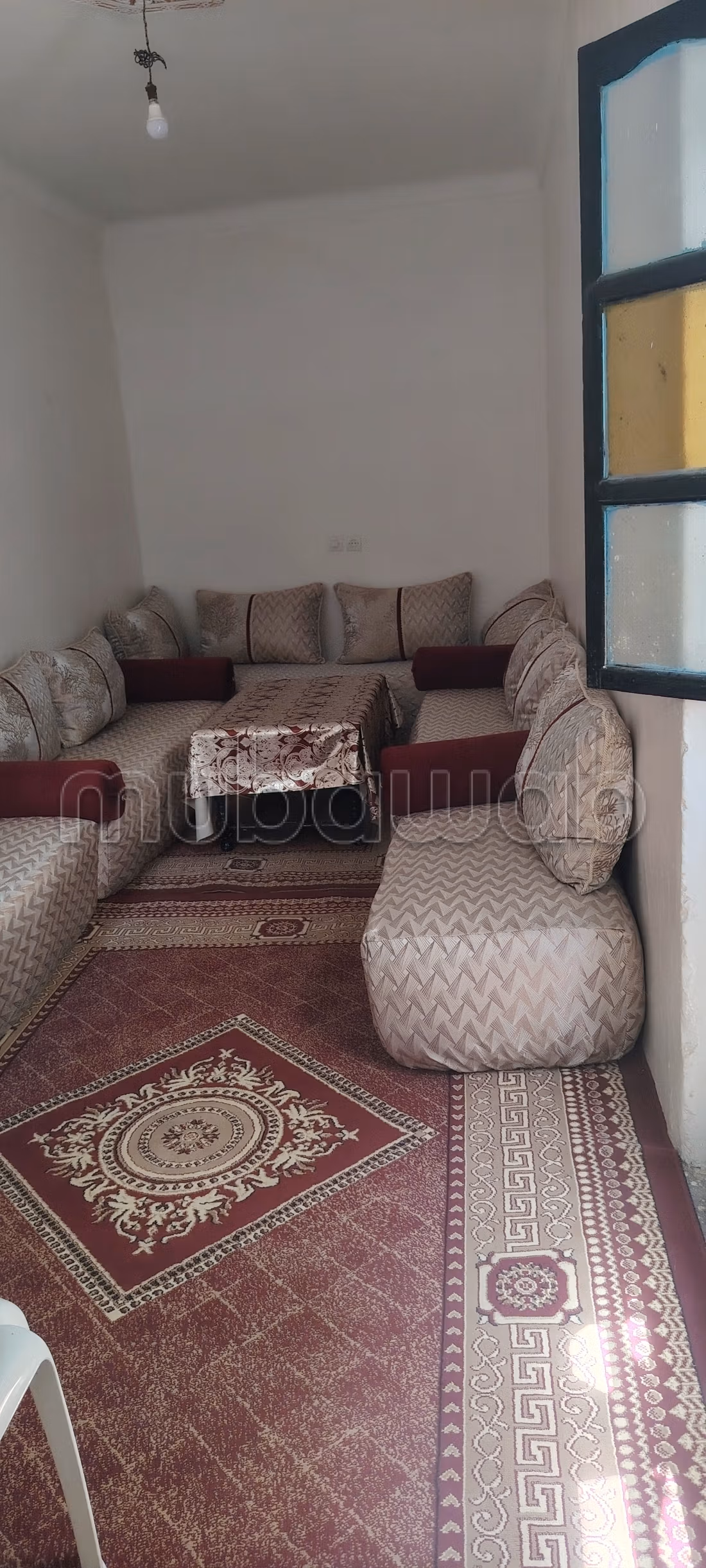 Maison magnifique à vendre à Qobur Al-Shaw. 3 pièces confortables