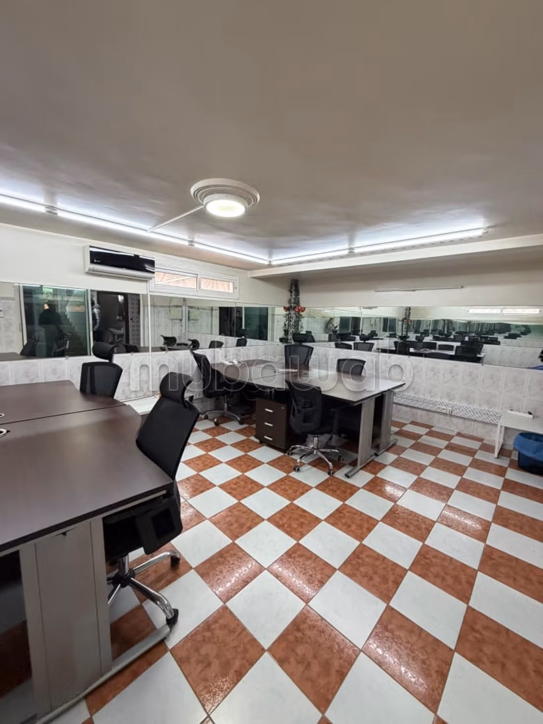 Villa per uso ufficio in affitto