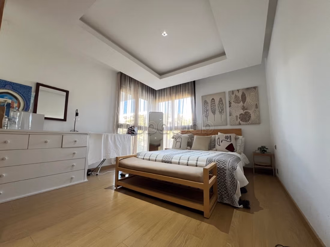 À louer – appartement meublé de standing – orangerie / suissi, rabat — 4