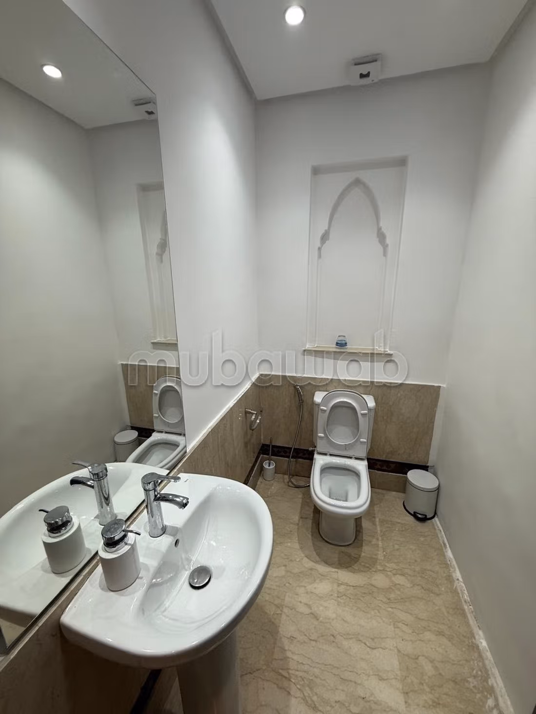 Apartamento superbamente ubicado en Guéliz. Superficie de 95 m². Ascensor