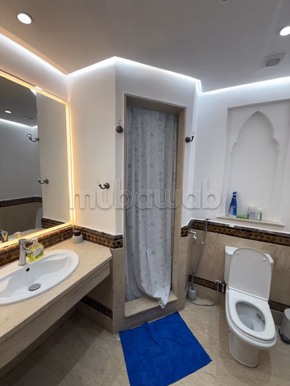 Apartamento superbamente ubicado en Guéliz. Superficie de 95 m². Ascensor