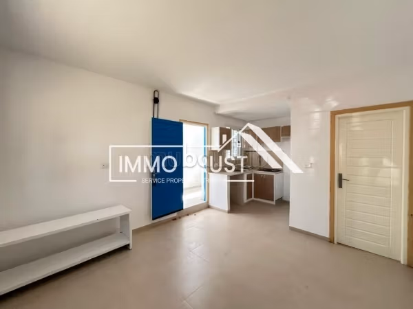 Studio S0 indipendente a La Soukra