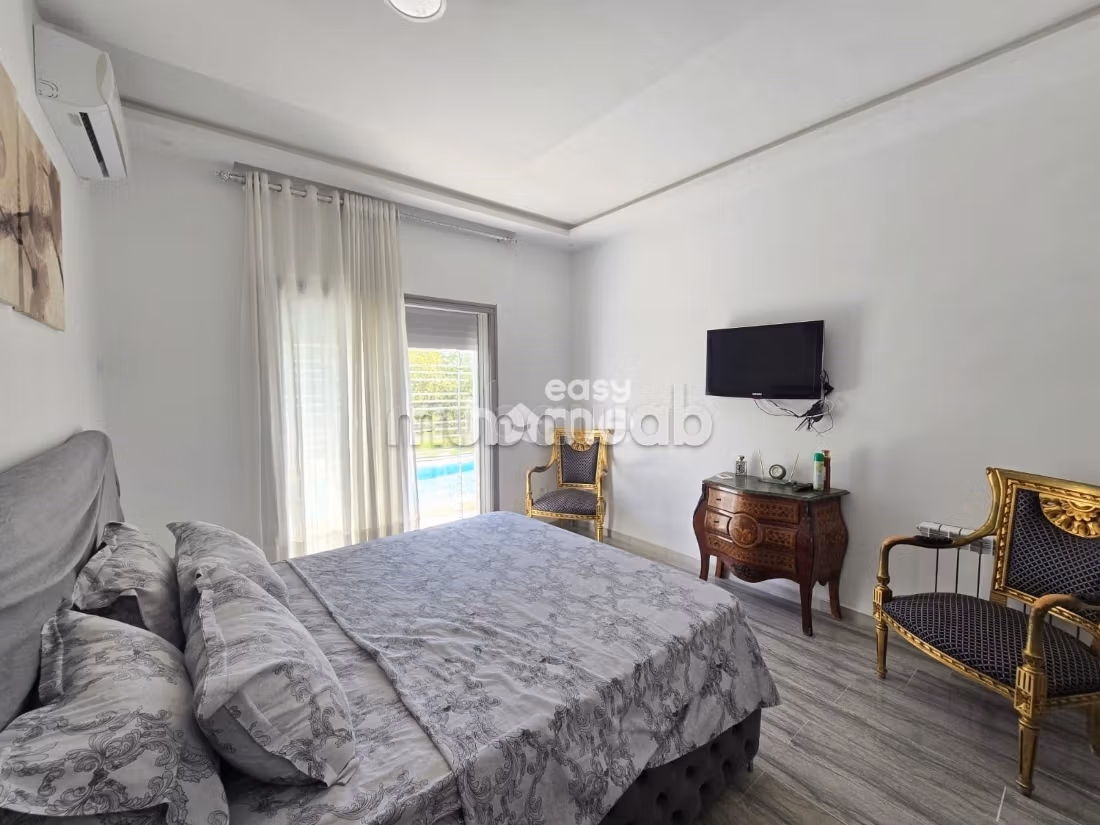 200 m² villa on a 1,300 m² plot