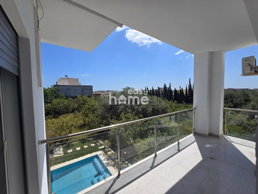 200 m² villa on a 1,300 m² plot