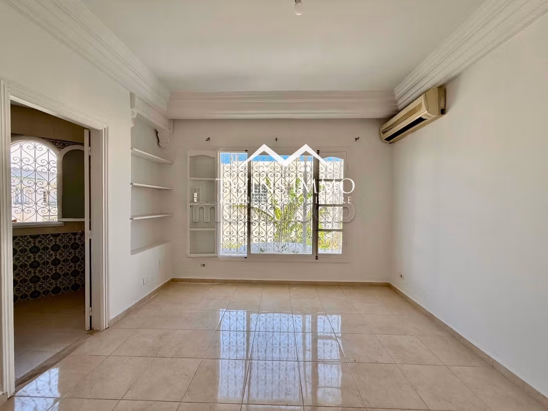 Villa S5 con giardino a Sidi Daoud