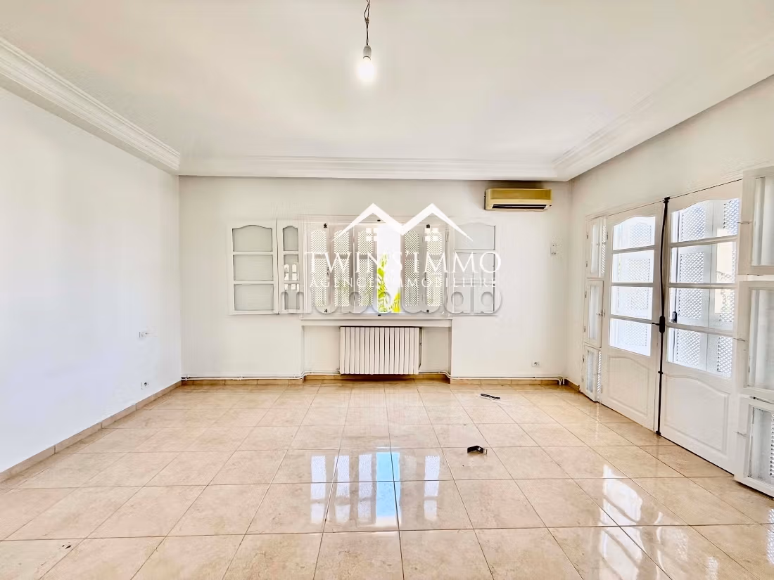 Villa S5 con giardino a Sidi Daoud