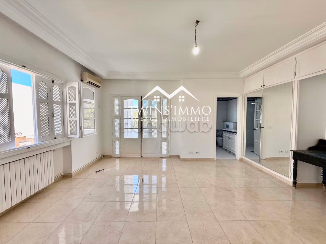 Villa S5 con giardino a Sidi Daoud