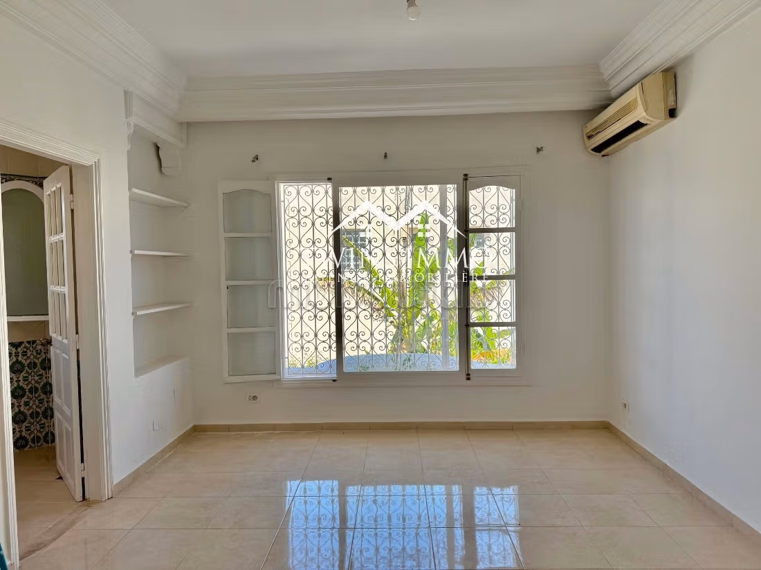 Villa S5 con giardino a Sidi Daoud