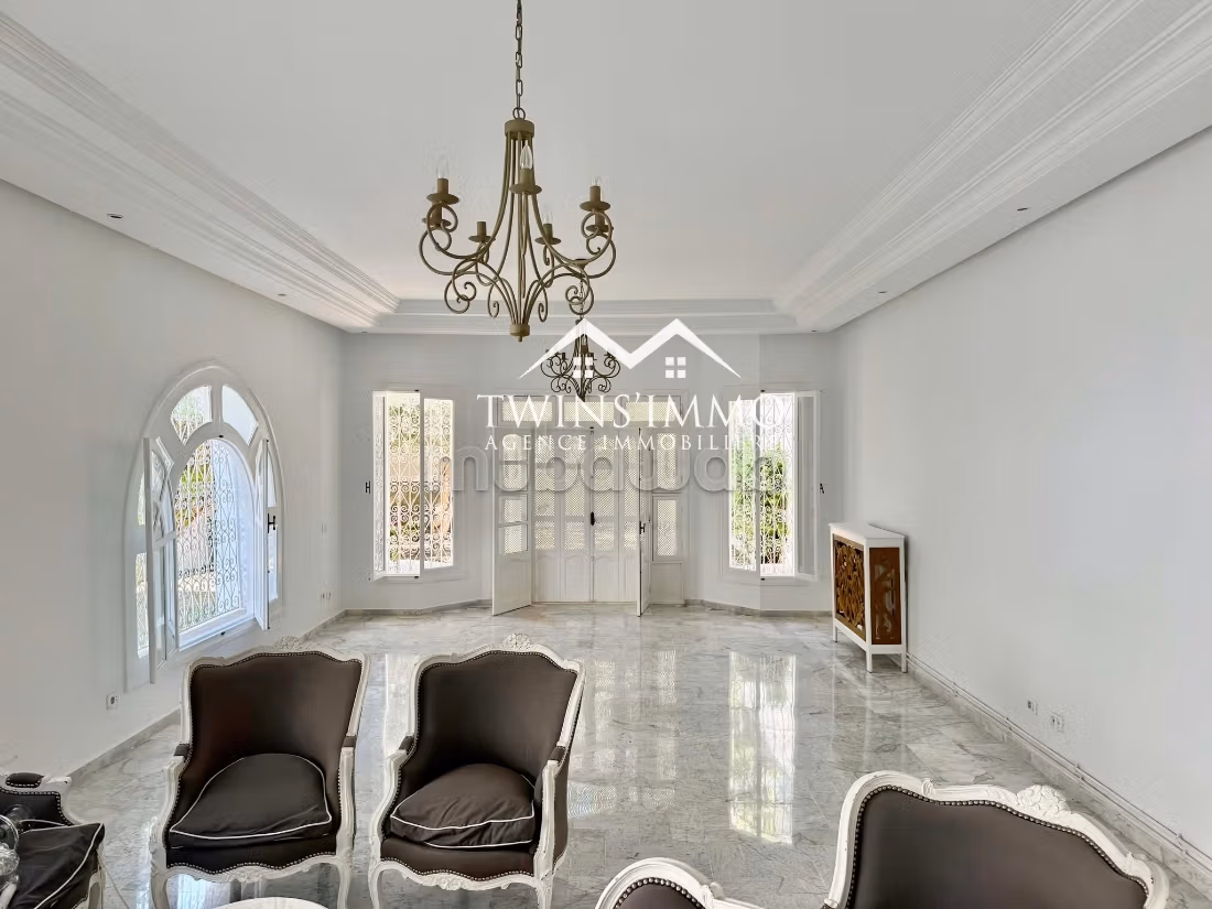 Villa S5 con giardino a Sidi Daoud