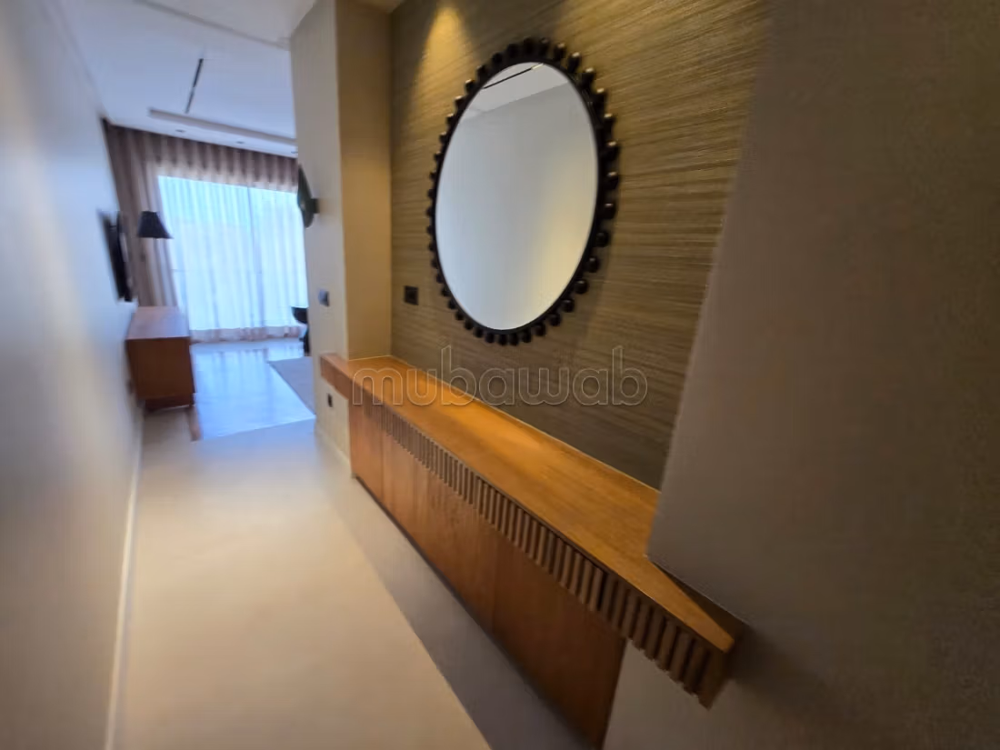 Louez cet appartement à CIL Hay Salam. 
Superficie 54 m². 
Bien meublé — 5