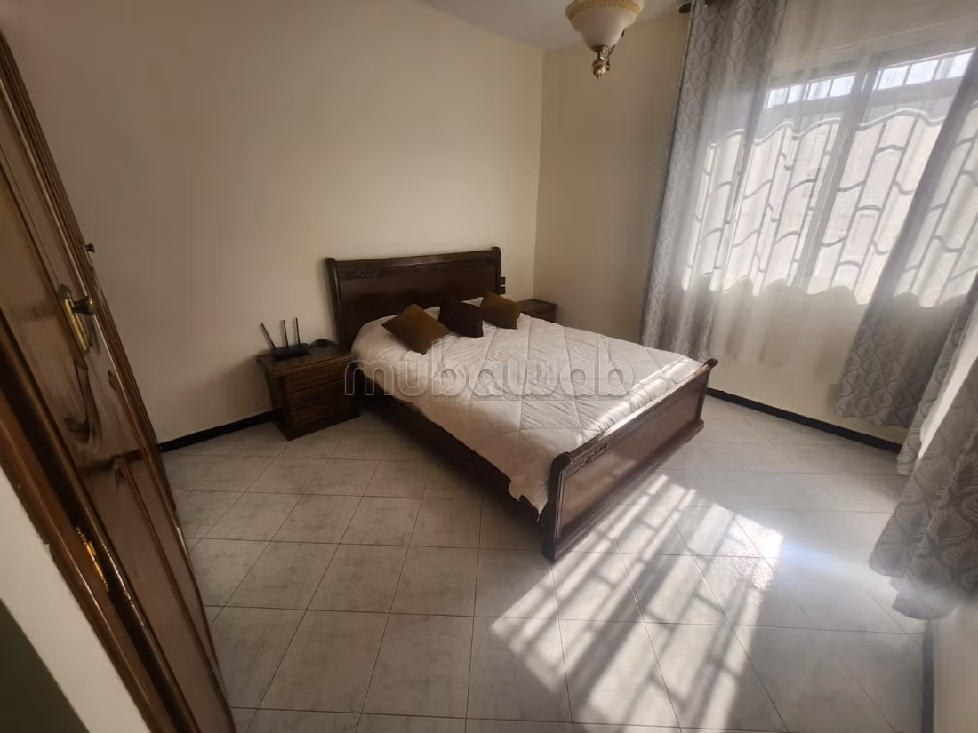 Luxe villa te koop in Dar Bouazza. Totale oppervlakte 230 m². Goed gemeubileerd