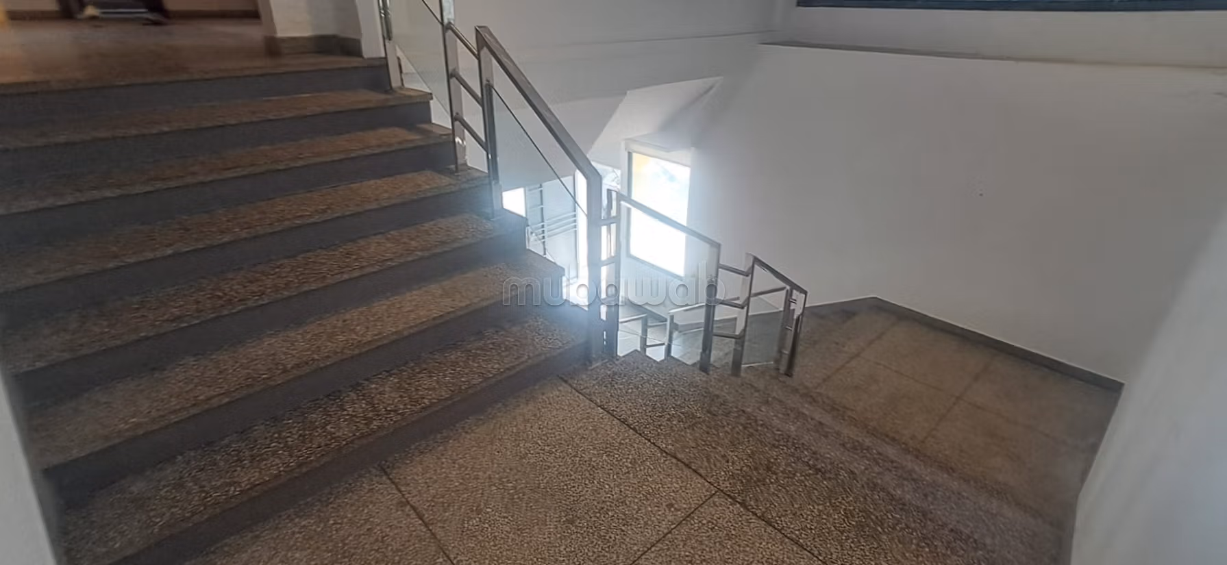 Local de 610m² près de Riad Tétouan à louer