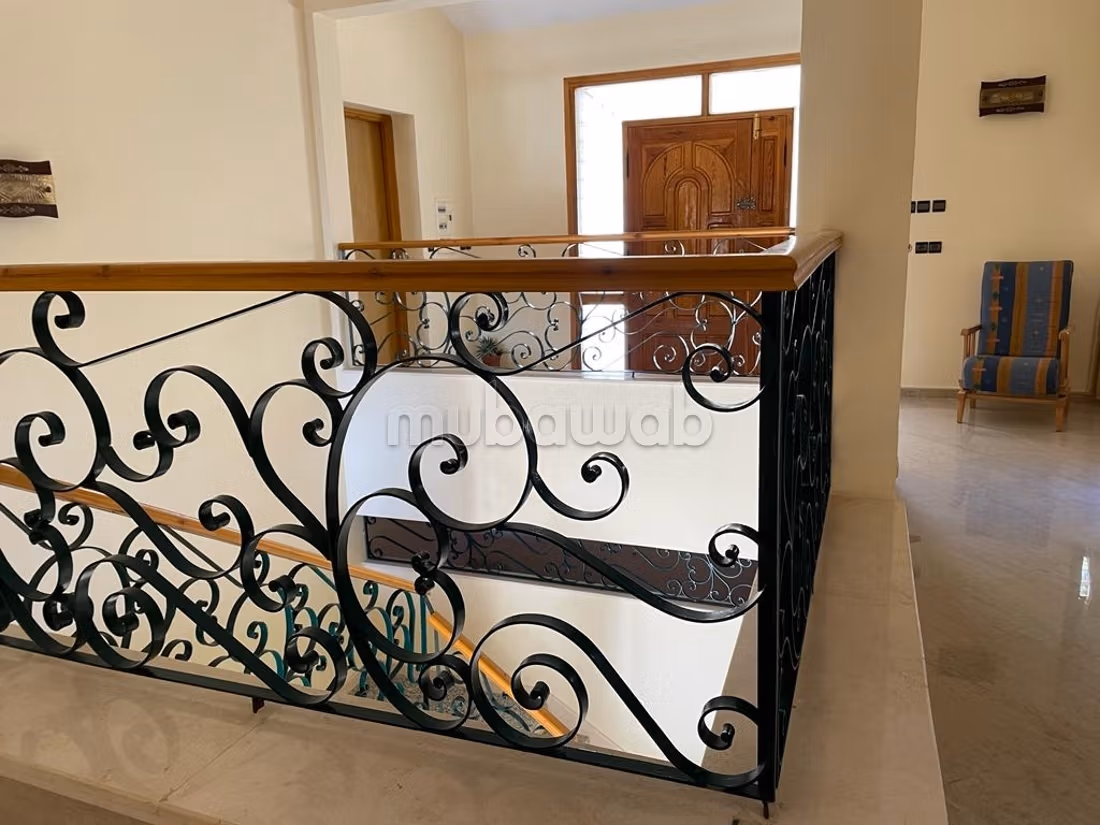 Villa a 2 facciate arredate 279 m