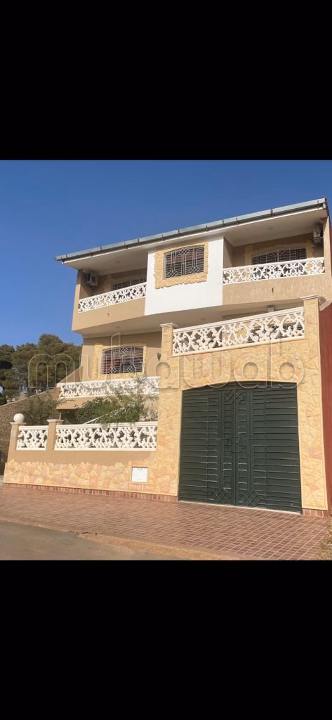 Villa a 2 facciate arredate 279 m