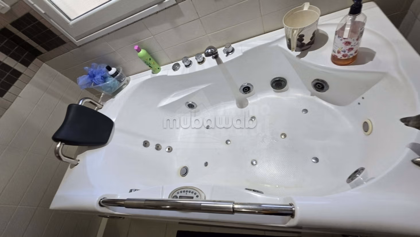 A vendre villa S5 avec piscine à La Soukra