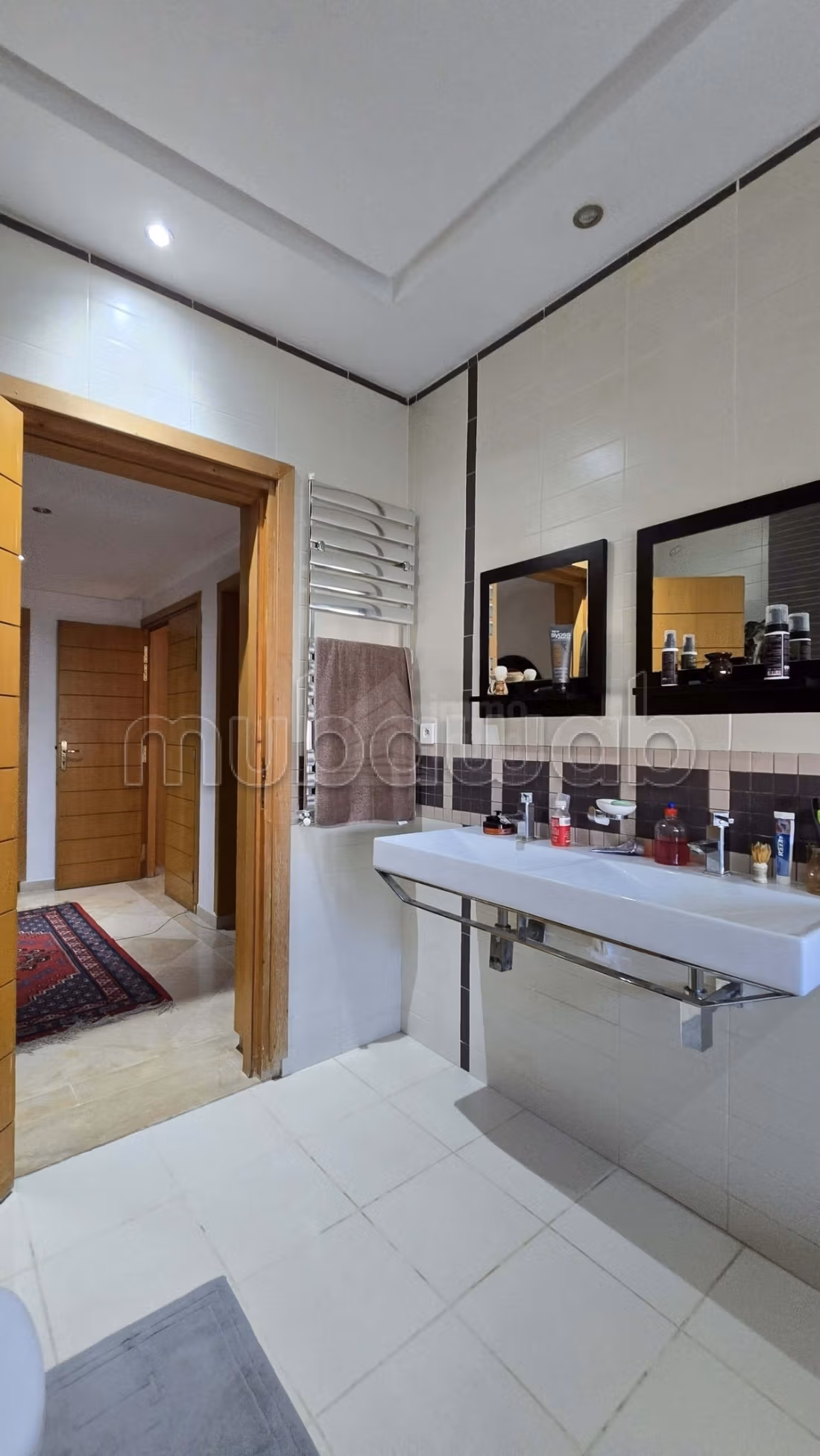 A vendre villa S5 avec piscine à La Soukra
