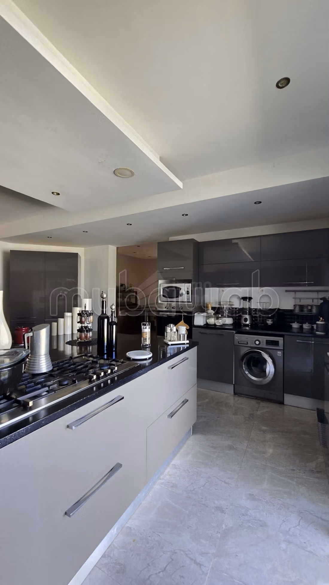 A vendre villa S5 avec piscine à La Soukra