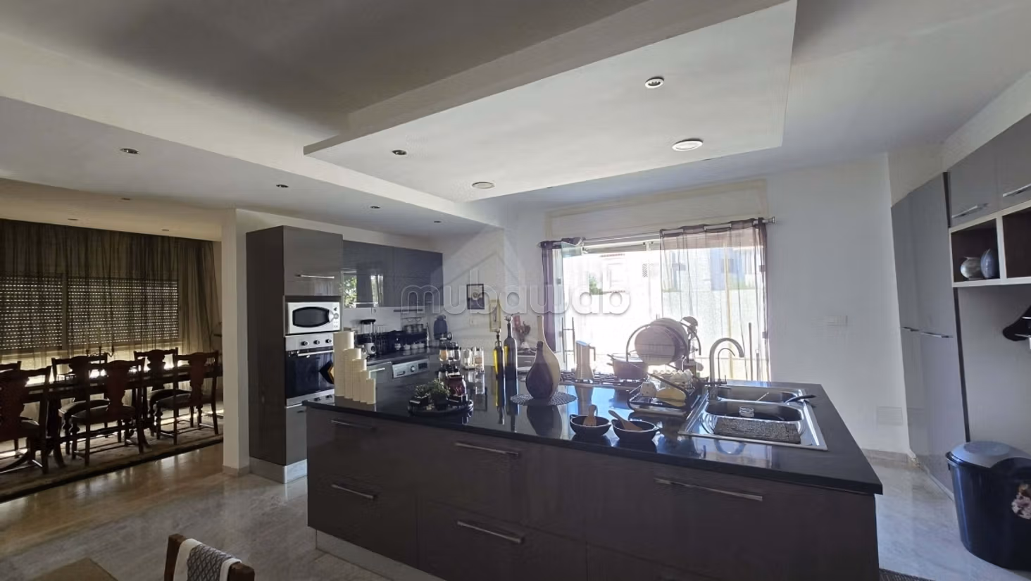 A vendre villa S5 avec piscine à La Soukra