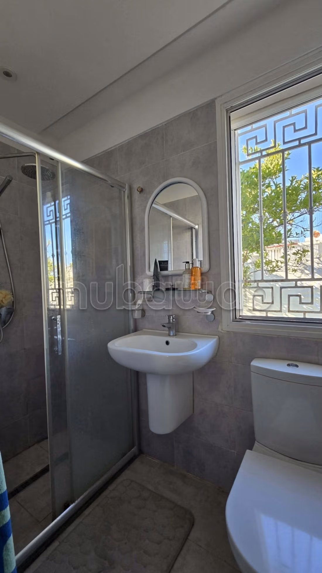 A vendre villa S5 avec piscine à La Soukra