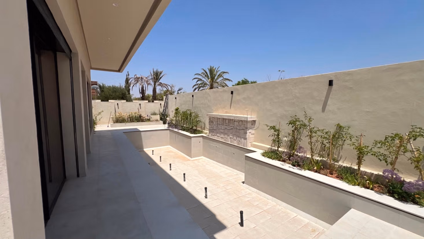 Exceptional new villa with Infinity Pool