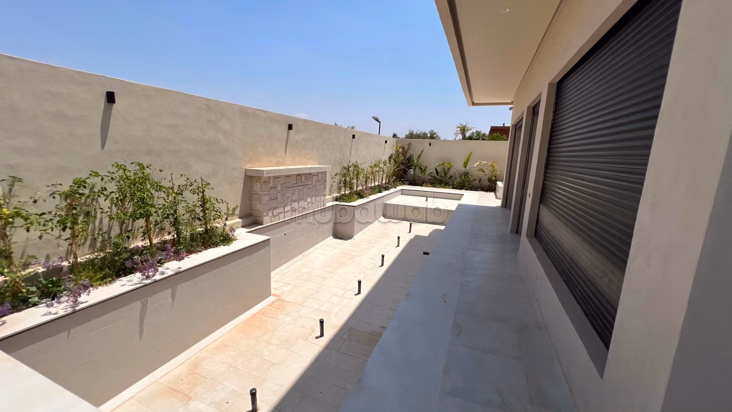 Exceptional new villa with Infinity Pool