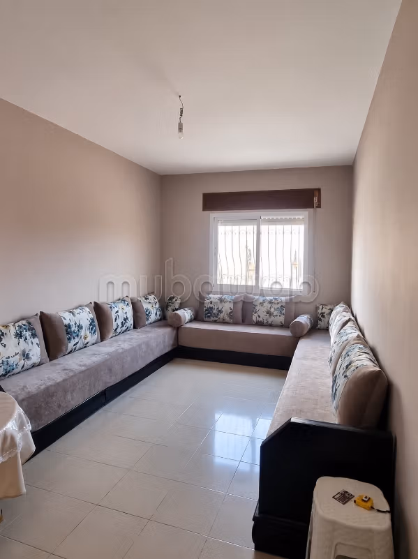 Apartamento titulado en el segundo piso con 3 habitaciones en Tetuán