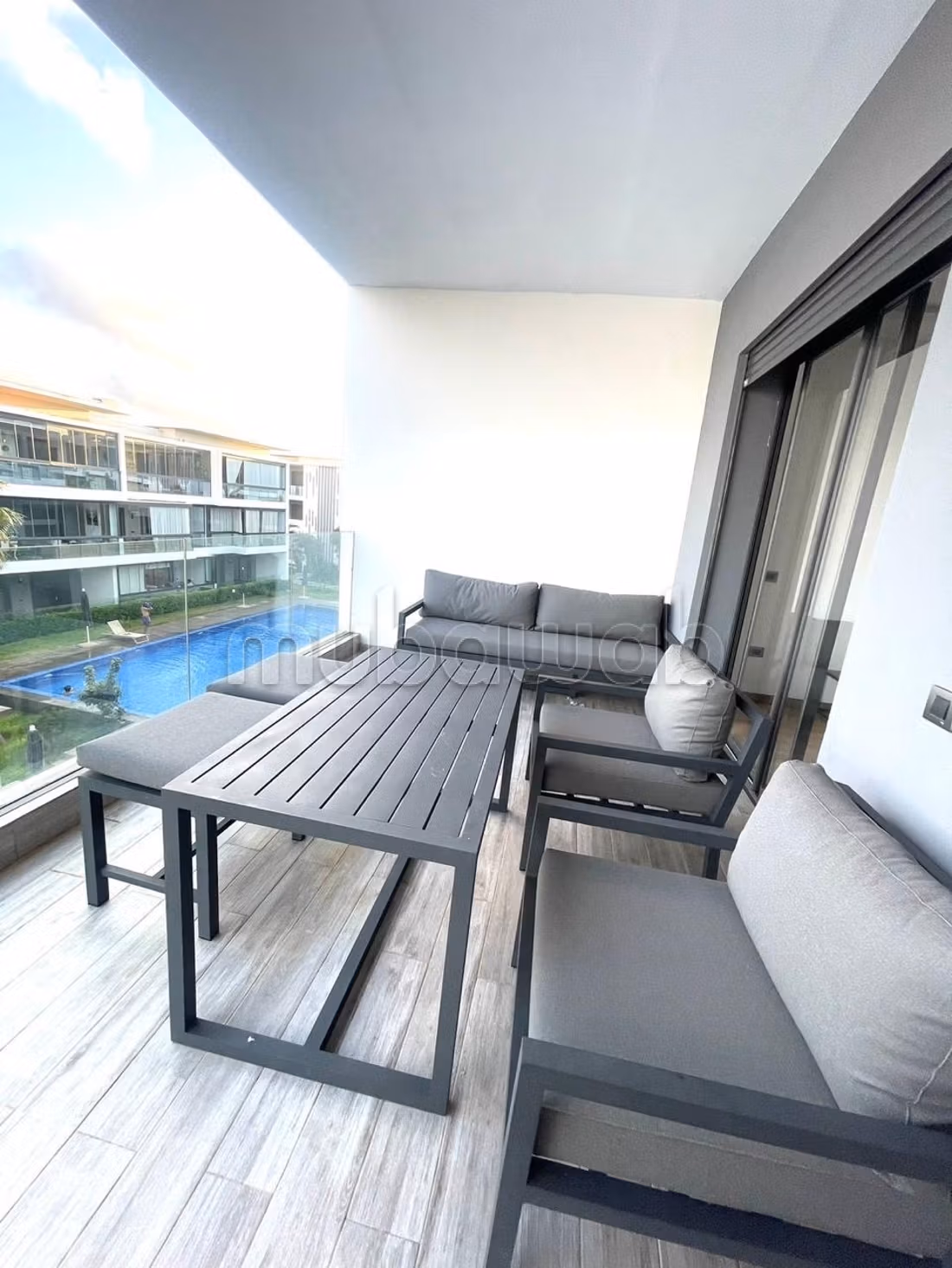 Magnifique appartement vue mer et piscine meublé
