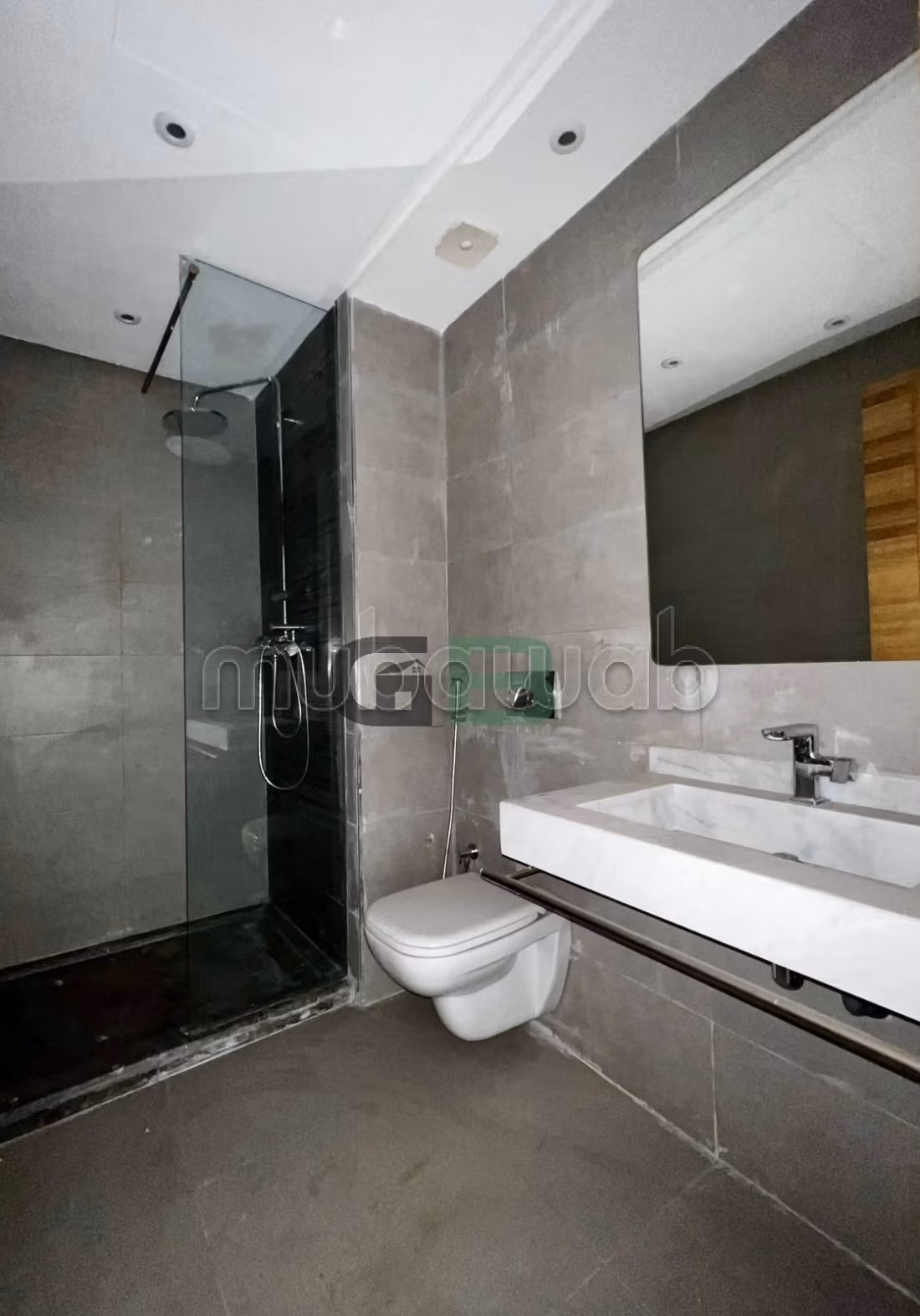 Loft neuf avec balcon – Plein cœur de Gauthier — 3