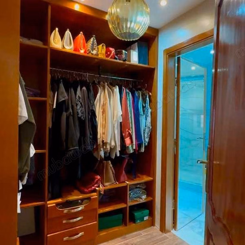 Appartement te Koop van 161.0 m² in Casablanca, Burger