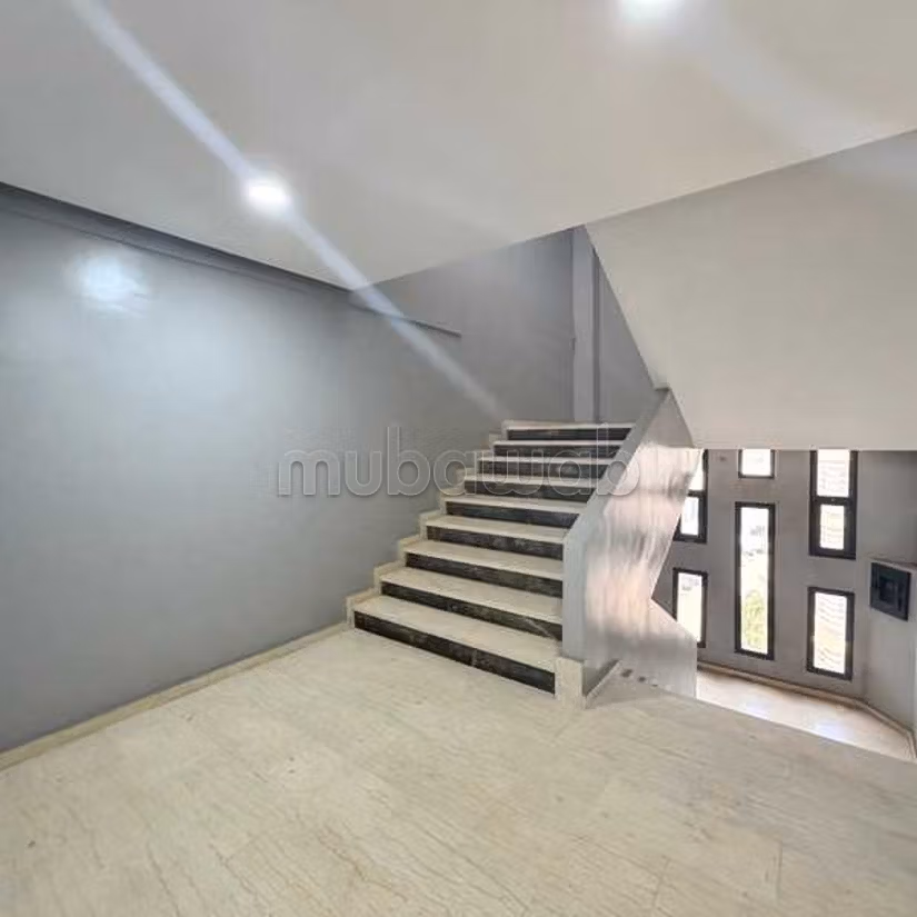 Ufficio in Affitto di 1098.0 m² a Casablanca, Ain Sebaa