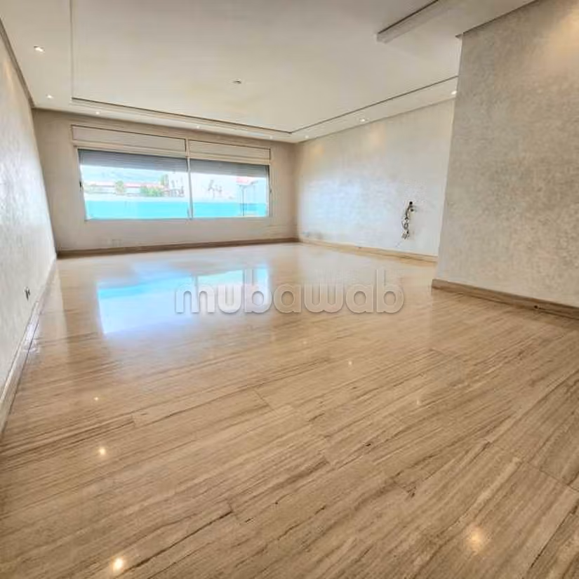 Appartement à Louer de 210.0 m² à Casablanca, Maarif Extension