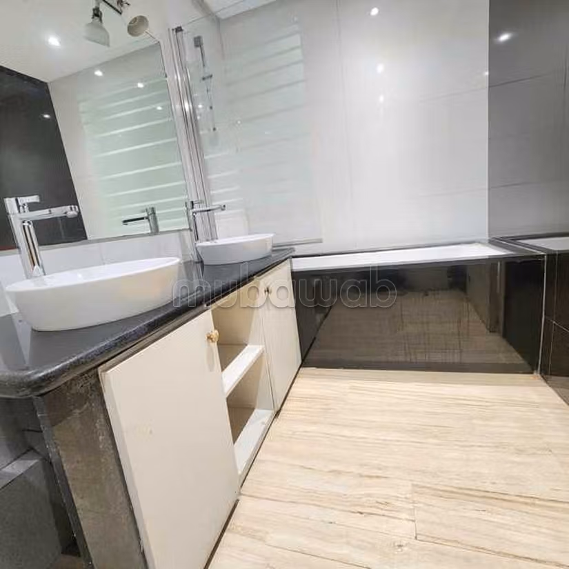 Appartement à Louer de 210.0 m² à Casablanca, Maarif Extension — 6