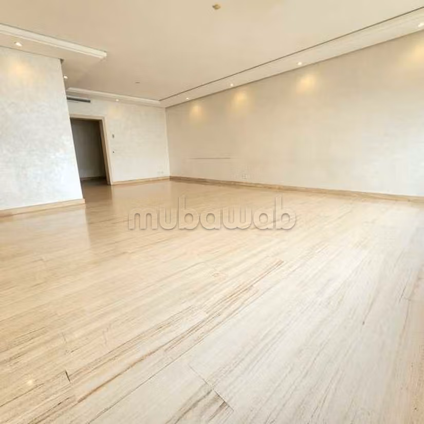 Appartement à Louer de 210.0 m² à Casablanca, Maarif Extension — 2