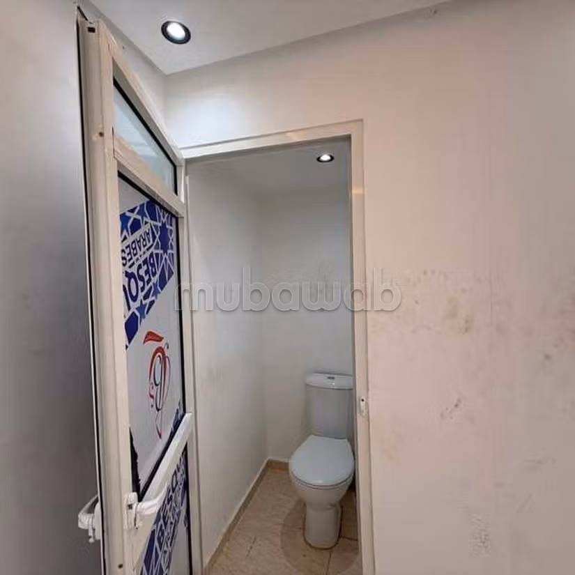 Commerciële ruimte te koop van 42.0 m² in Dar Bouazza, Errahma