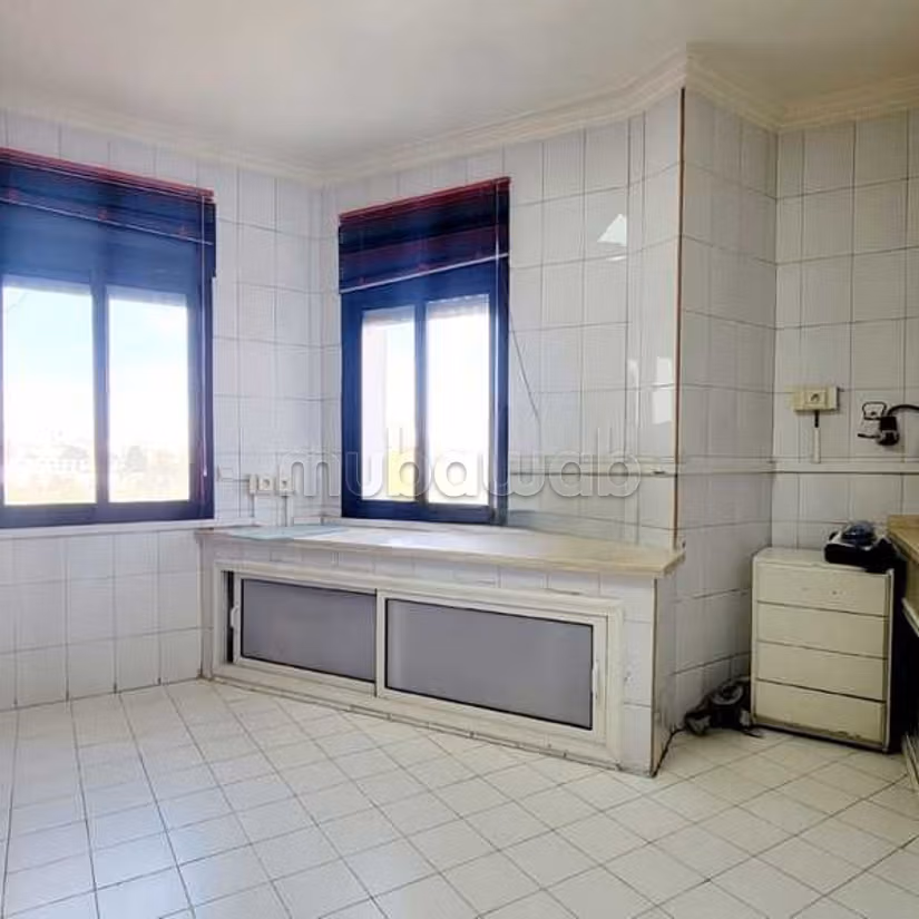 Ufficio in Vendita di 117.0 m² a Casablanca, Ospedali