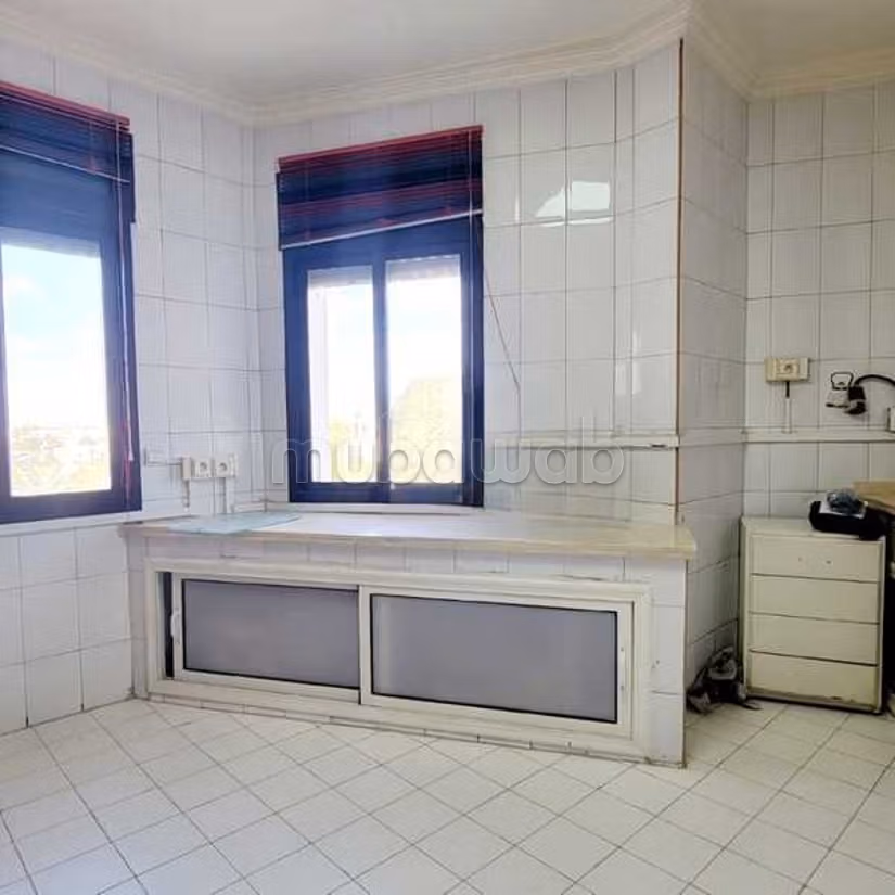 Ufficio in Vendita di 117.0 m² a Casablanca, Ospedali