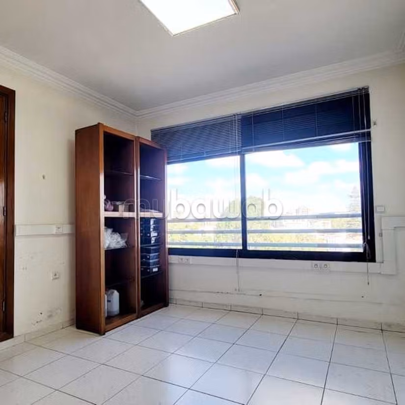 Ufficio in Vendita di 117.0 m² a Casablanca, Ospedali