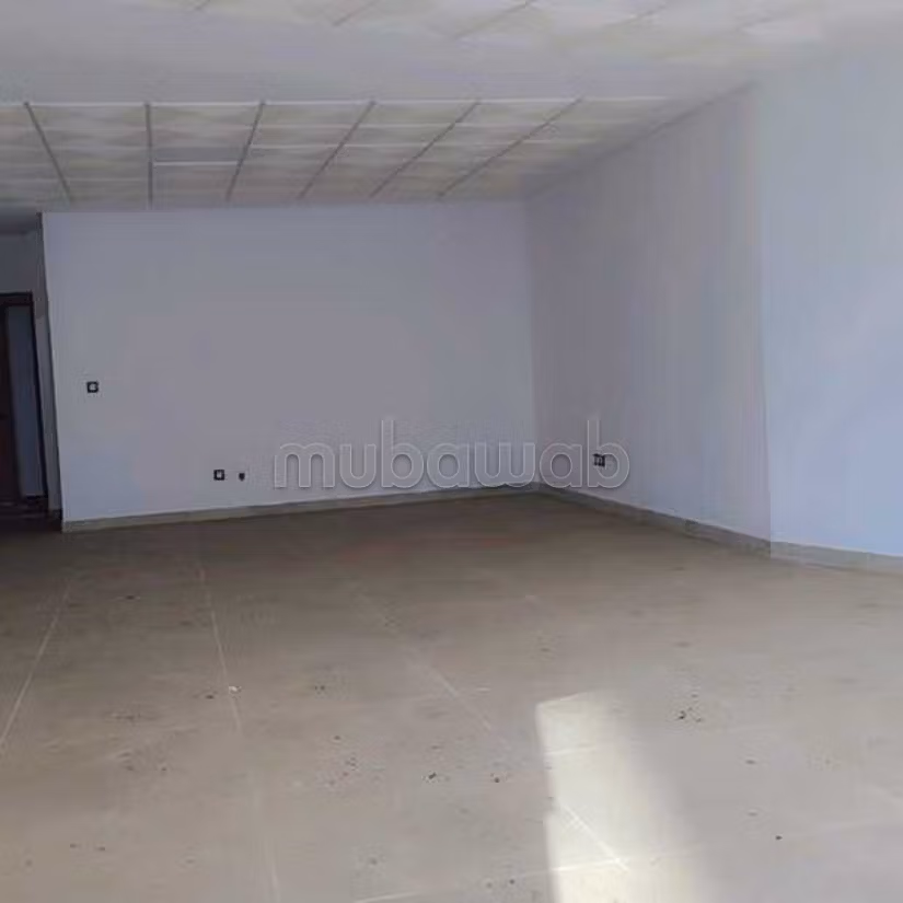 Ufficio in Affitto di 96.0 m² a Casablanca, Roches Noires