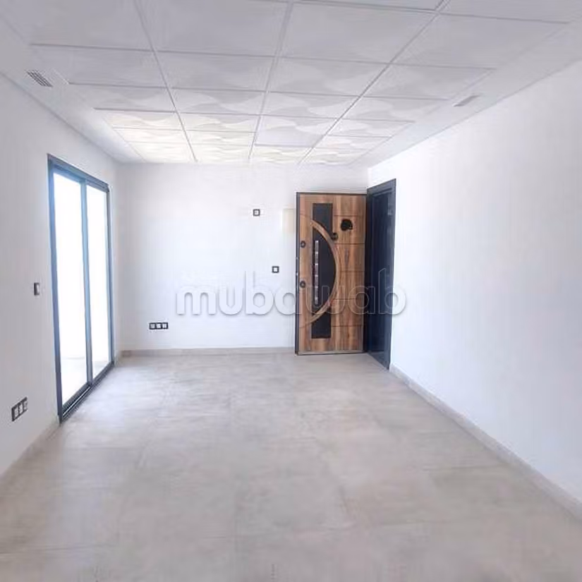Bureau à Louer de 57.0 m² à Casablanca, Zone Industrielle Ain Sebaa