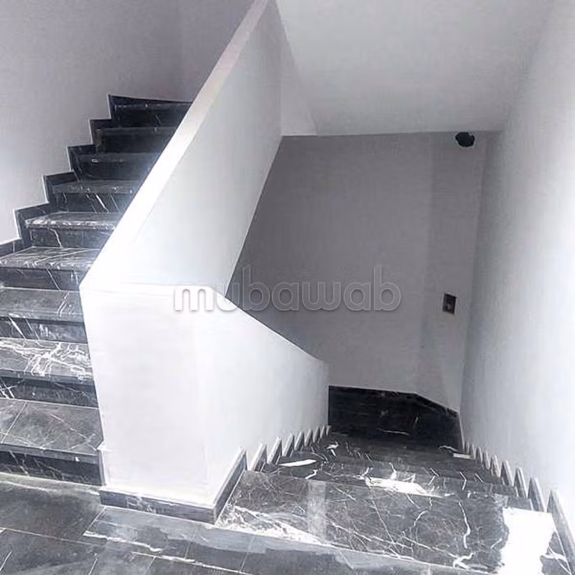 Bureau à Louer de 57.0 m² à Casablanca, Zone Industrielle Ain Sebaa