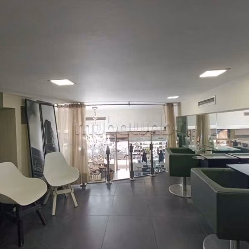 Commercieel pand te koop van 253.0 m² in Casablanca, Racine