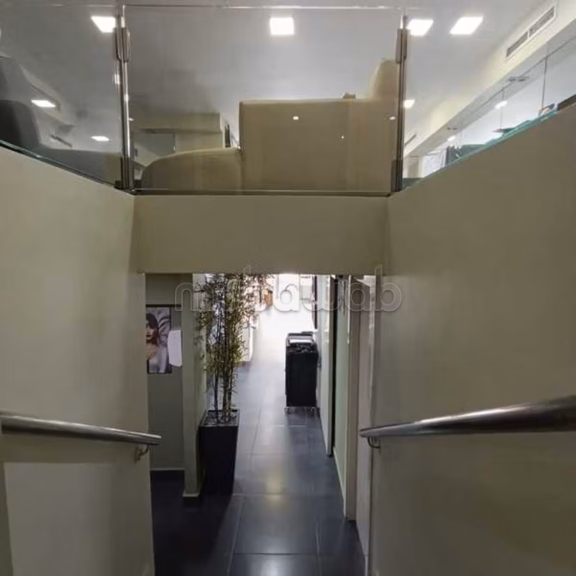 Commercieel pand te koop van 253.0 m² in Casablanca, Racine