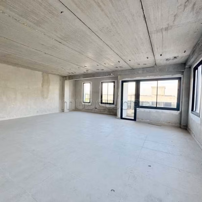 Ufficio in Affitto di 106.0 m² a Bouskoura, Città Verde