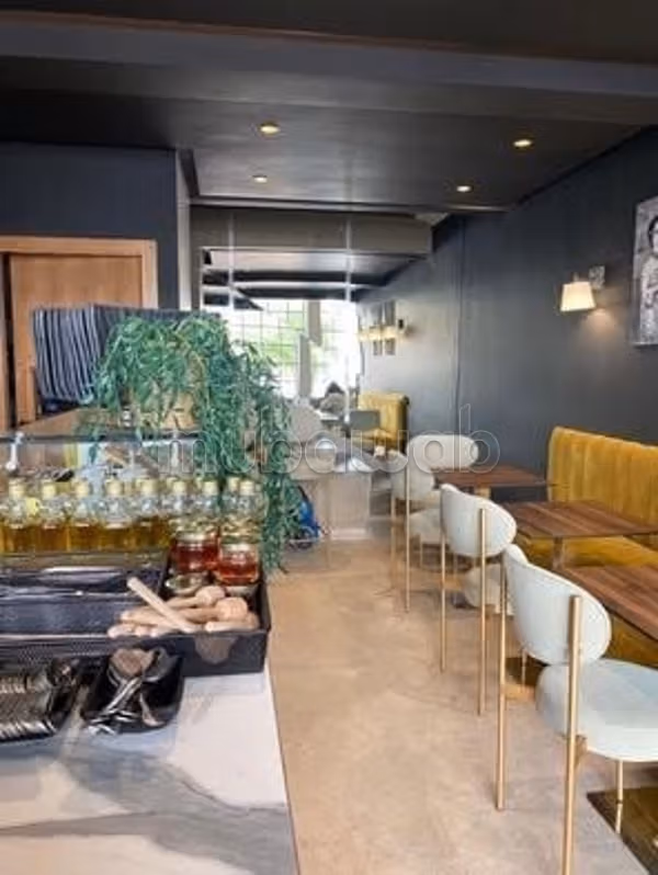 Local commercial à Vendre de 72.0 m² à Témara, Hay Al Wifaq